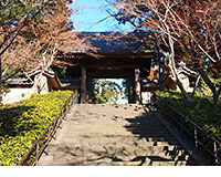 寺院入口の写真